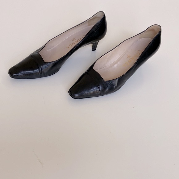 Chanel Vintage Lambskin Pumps - Picture 3 of 6